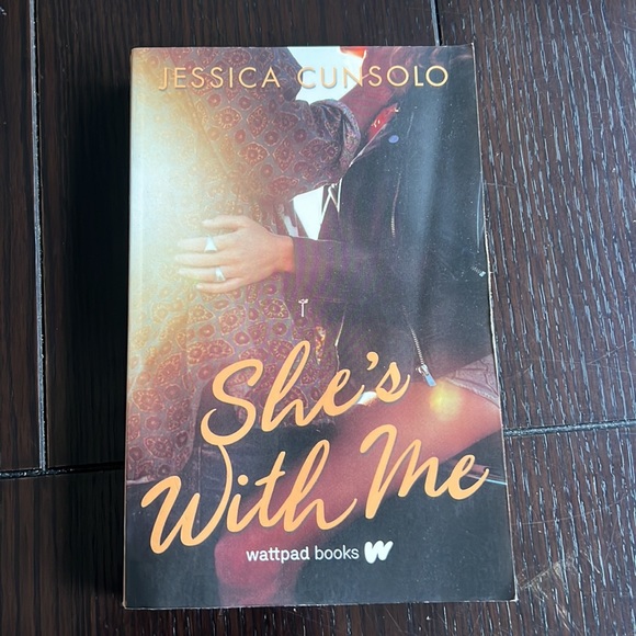 Book set of Stay with me and She’s with me by Jessica Cunsolo - Picture 3 of 4